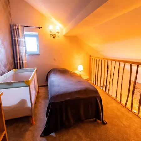 Holiday home In Ardennes Near Coo Waterfalls